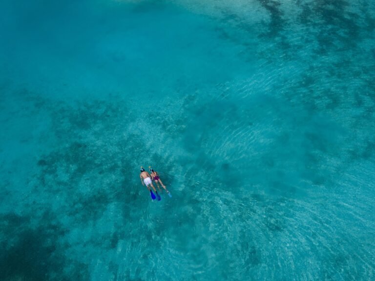 Anantara_Veli_Maldives_Resort_Recreation_Facility_Snorkelling_Couple