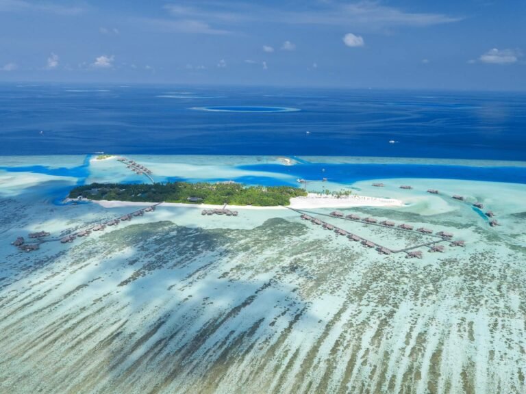 GLM_Aerial-View-of-Gili-Lankanfushi