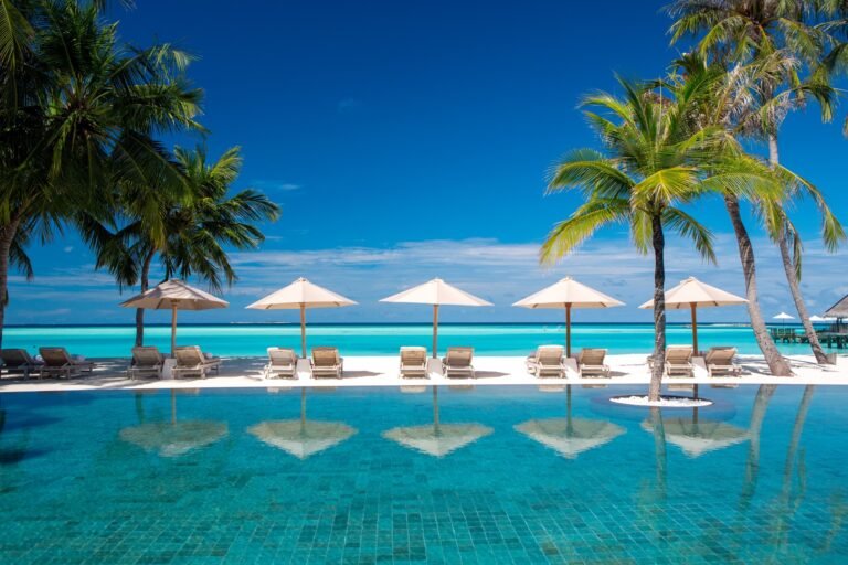 GLM_Main-Swimming-Pool
