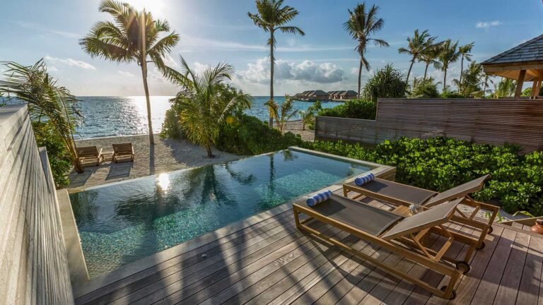 Hurawalhi-Beach-Pool-Villa-Pool
