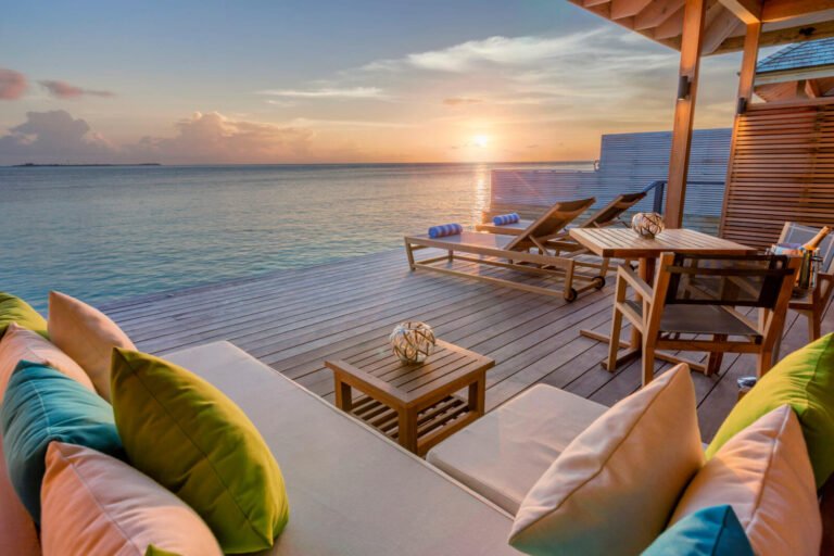 Hurawalhi-Ocean-Villa-Deck
