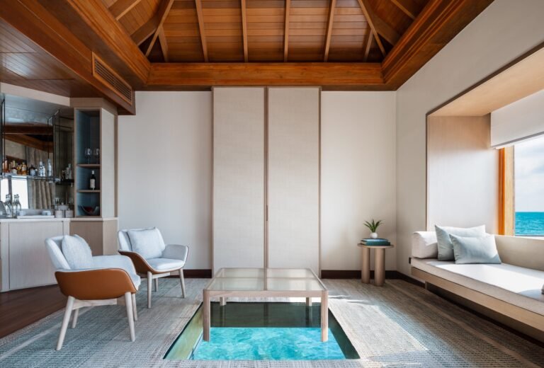 Ocean-Bungalow-with-Pool---Lounge-Area (1)