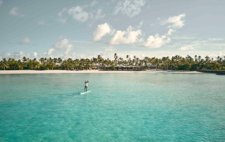 Patina-Maldives-Lifestyle-Paddling