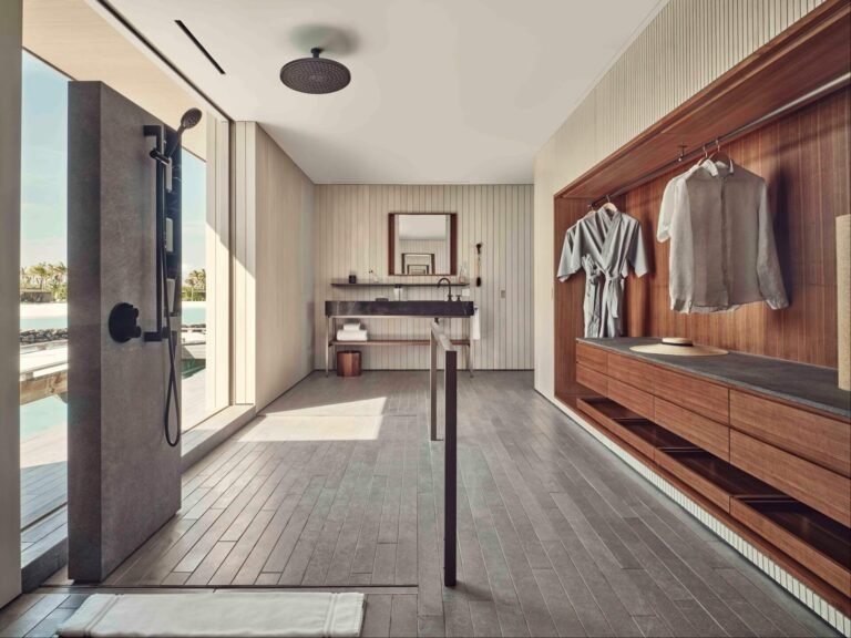 Patina-Maldives-Two-Bedroom-Sunset-Water-Pool-Villa-Bathroom (1)