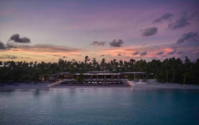 Patina-Maldives-Veli-Bar-Pool-Sunset