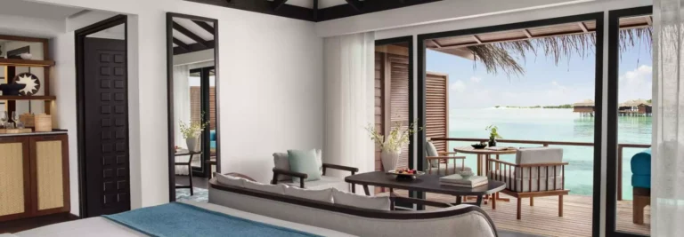 aHR0cHM6Ly9hZG9yZW1hbGRpdmVzLmNvbS9zdG9yYWdlL3Jvb21zL2FuYXRhcmEtdmVsaS9vdmVyd2F0ZXJ2aWxsYS9BbmFudGFyYS1WZWxpLS0tT3Zlci1XYXRlci1WaWxsYS0tLUJlZHJvb20tVmlld3MuanBn