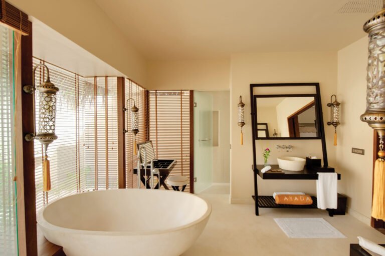Ayada Maldives villas SUNSET BEACH SUITE 5