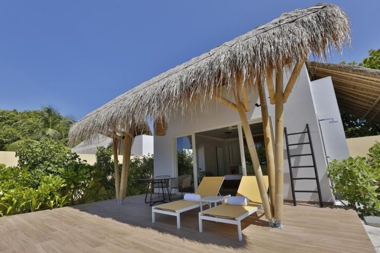 Emerald---Beach-Villa-Exterior