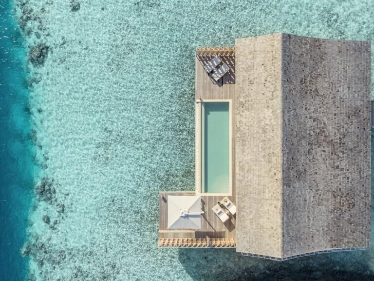 Kudadoo-Ocean-Pool-Residence-above