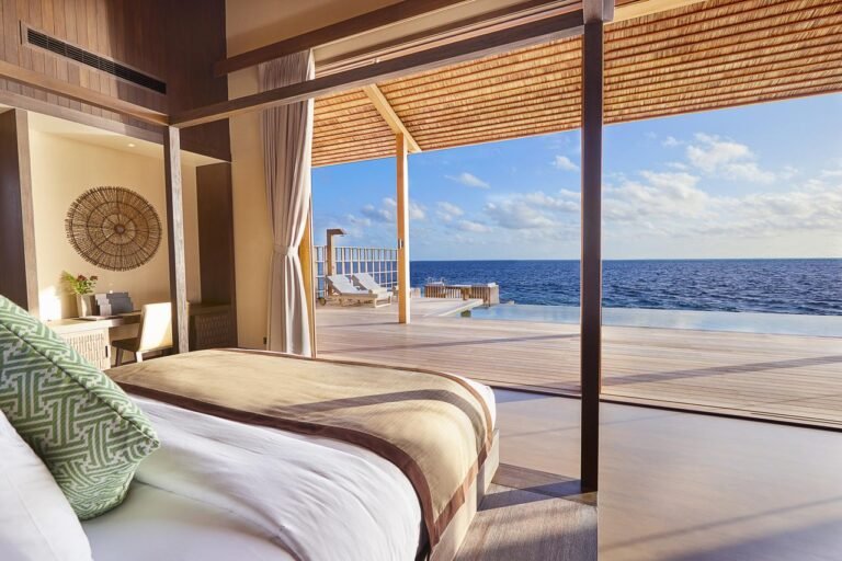 Kudadoo-Ocean-Pool-Residence-bedroom (1)