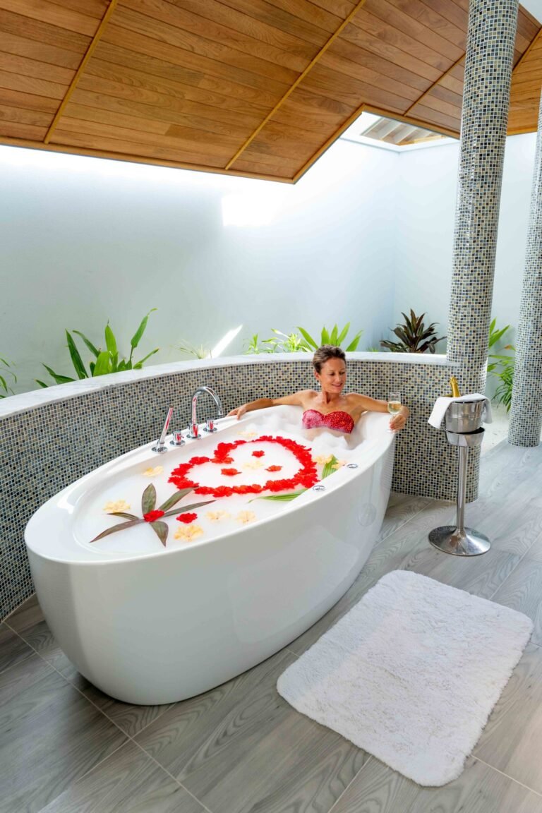 Lily Beach_ Beach Residence_bathtub
