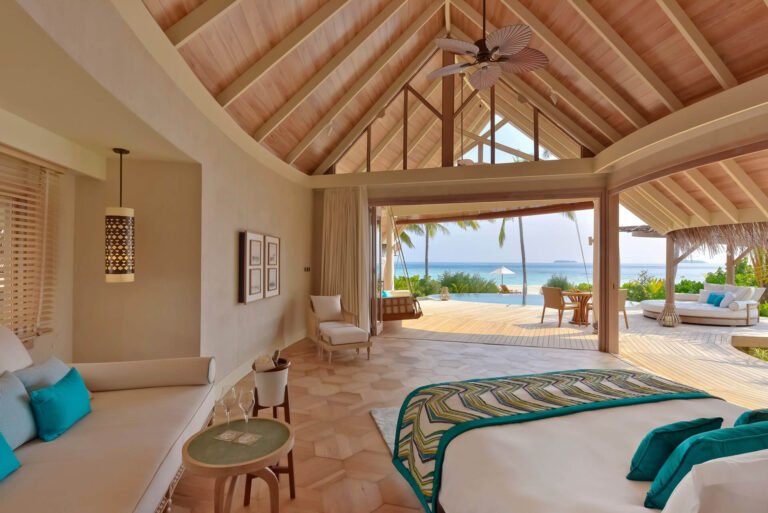 Milaidhoo-Island-Beach-Pool-Villa-Interior