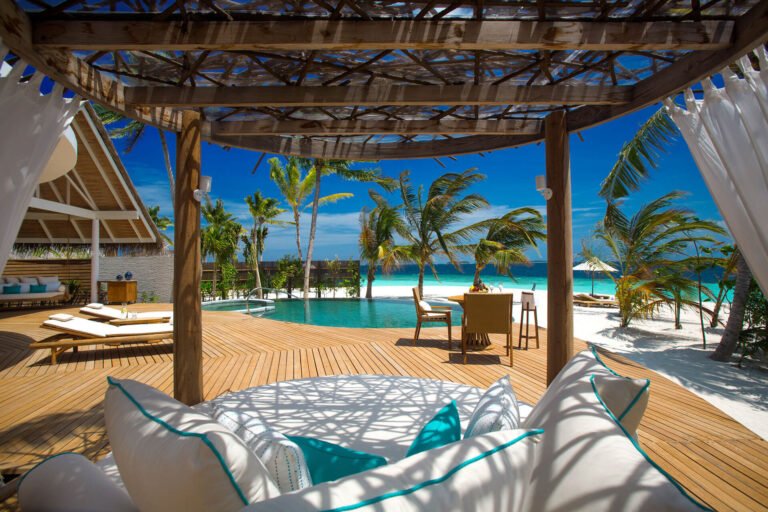 Milaidhoo-Maldives-Beach-Residence-Deck
