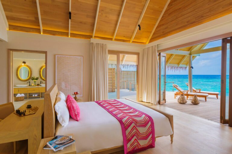 Milaidhoo-Water-Pool-Villa-Interior