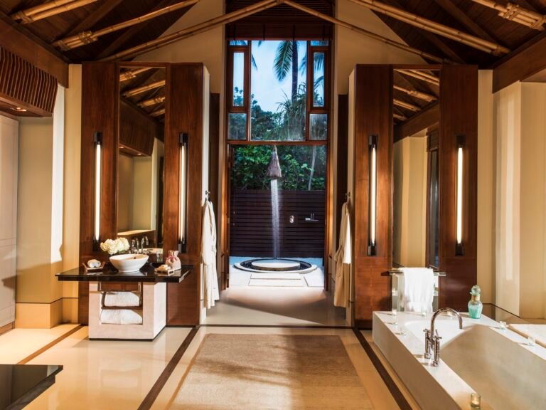 One&Only_ReethiRah_Accommodation_BeachVillaWithPool_Bathroom-1