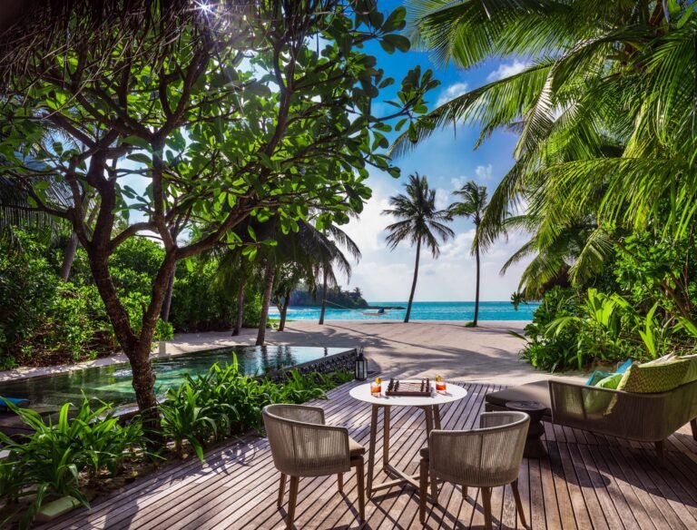 One&Only_ReethiRah_Accommodation_BeachVillaWithPool_OutdoorDeck-Day