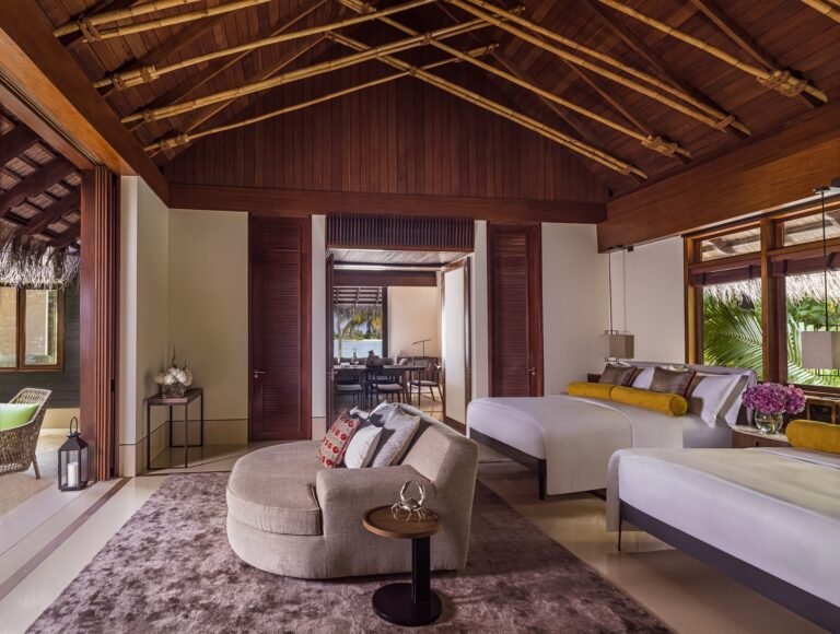One&Only_ReethiRah_Accommodation_GrandBeachVilla_SecondaryBedroom