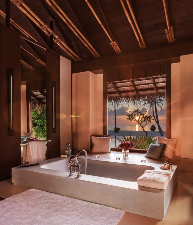 One&Only_ReethiRah_Accommodation_GrandSunsetResidence_Bathroom