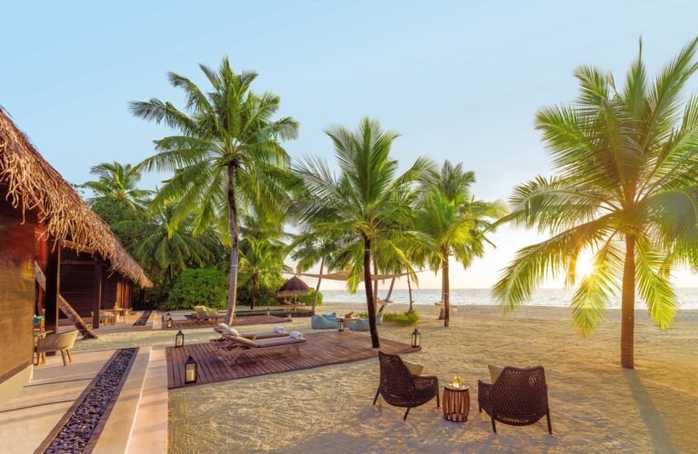 One&Only_ReethiRah_Accommodation_TwoVillaResidence_OutdoorLivingArea