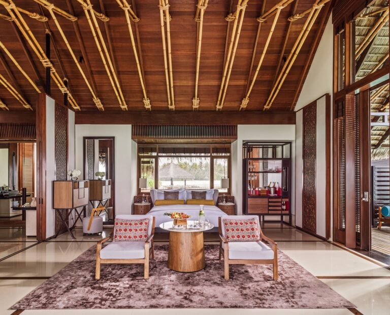 One&Only_ReethiRah_Accommodation_WaterVilla_Bedroom