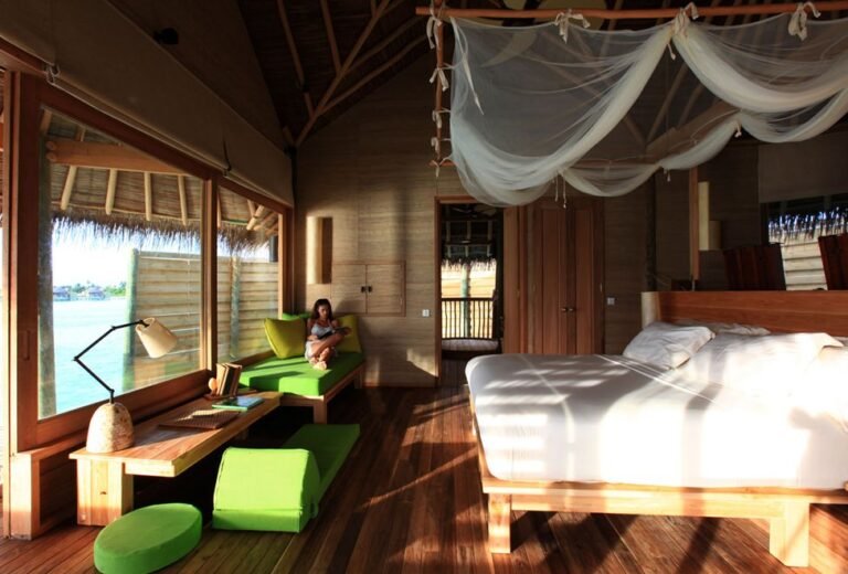 Six-Senses-Lagoon-Water-Villa-Interior