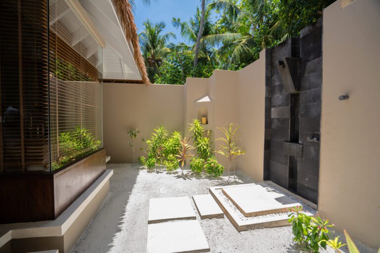Sunset Beach Suite_outside shower