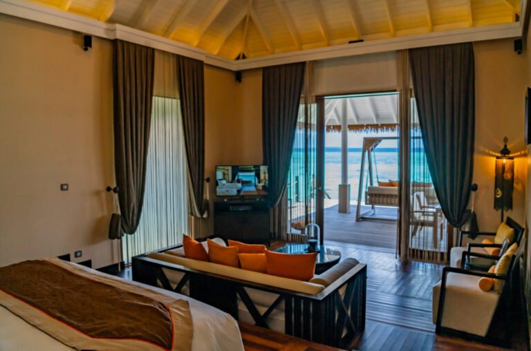Sunset Lagoon Suite