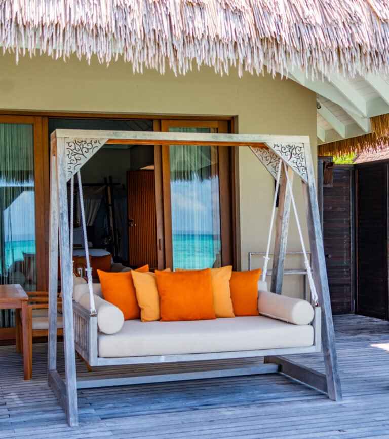 Sunset Lagoon Suite Swing