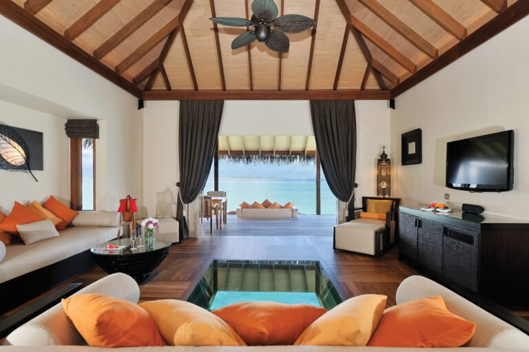 Sunset Ocean Suite 3