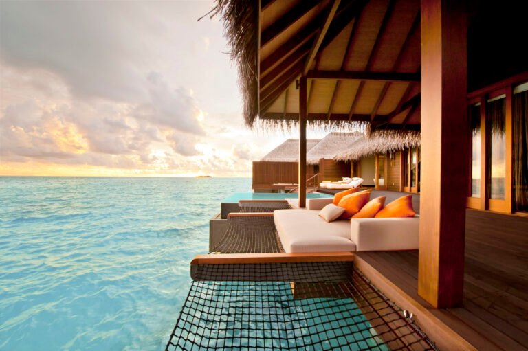 Sunset Ocean Suite 4