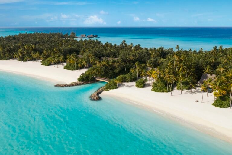 oneandonly_exterior_drone