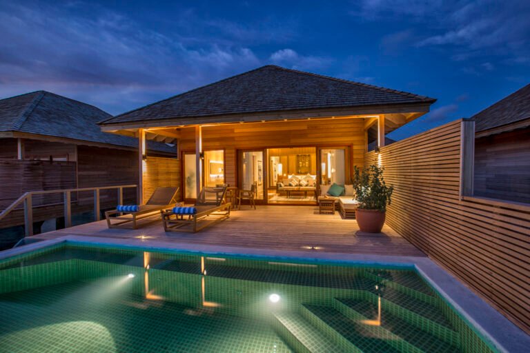 HurawalhiOceanPoolVillaExterior5